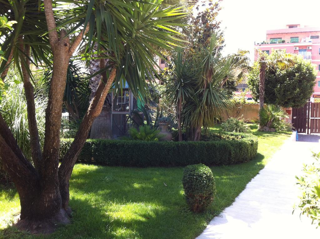 Bed and Breakfast Ciao Ciao Roma Экстерьер фото